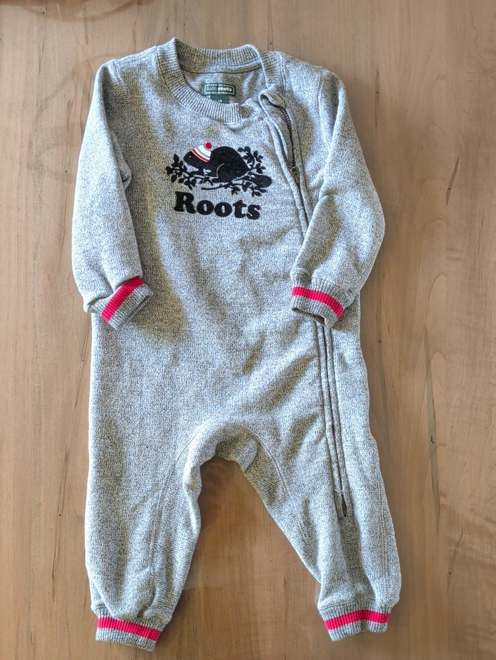 Baby Roots Salt & Pepper Footie Size 12-18M Like New
